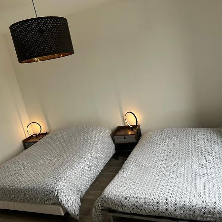 Le Famillial , 2 Chambres Doubles Lits Faits Et Serviettes De Toilette Fournies Avec Parking Prive 1 Voiture, Netflix, Disney Plus Disponible Дьепп Экстерьер фото
